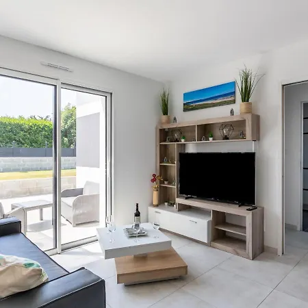 Palet Breton By Interhome * Locquirec