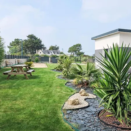 Dom wakacyjny Palet Breton By Interhome Locquirec